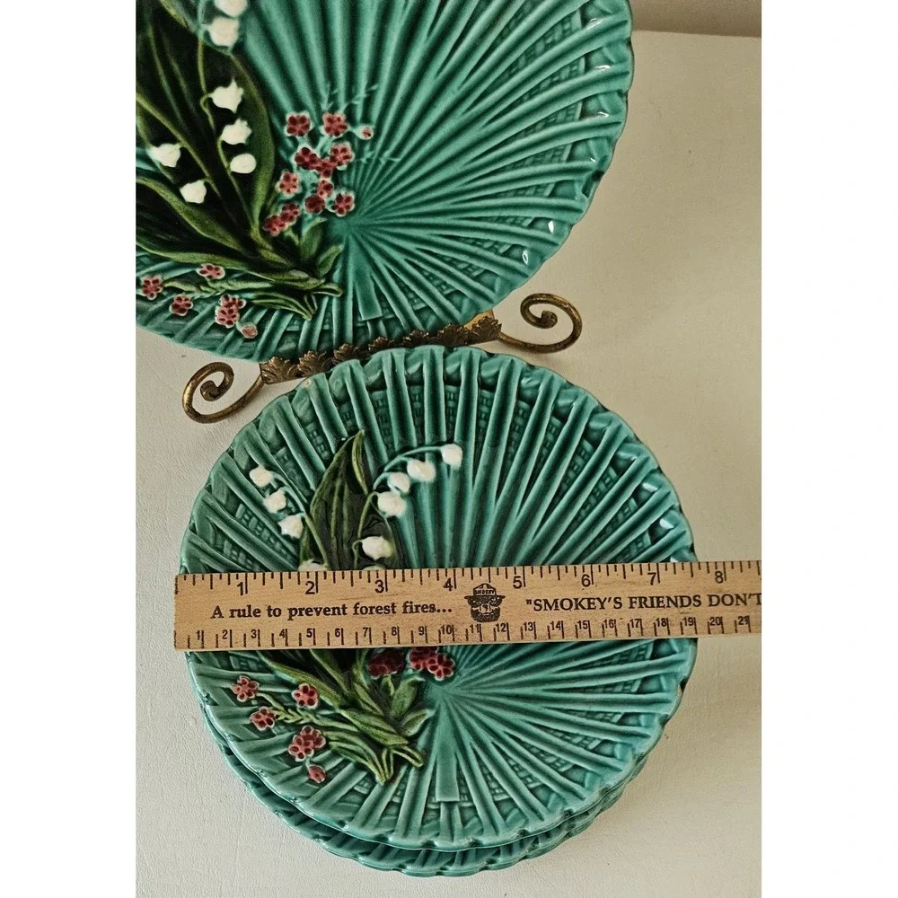 VTG Schramberg Germany Lily of The Valley Majolica 7.5